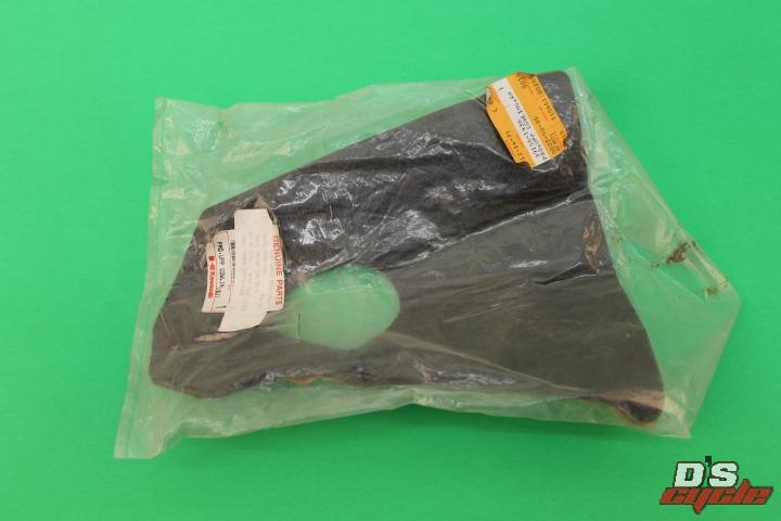 NOS KAWASAKI 1995-1997 ZX6R RH UPPER COWLING PAD PART# 39156-1436