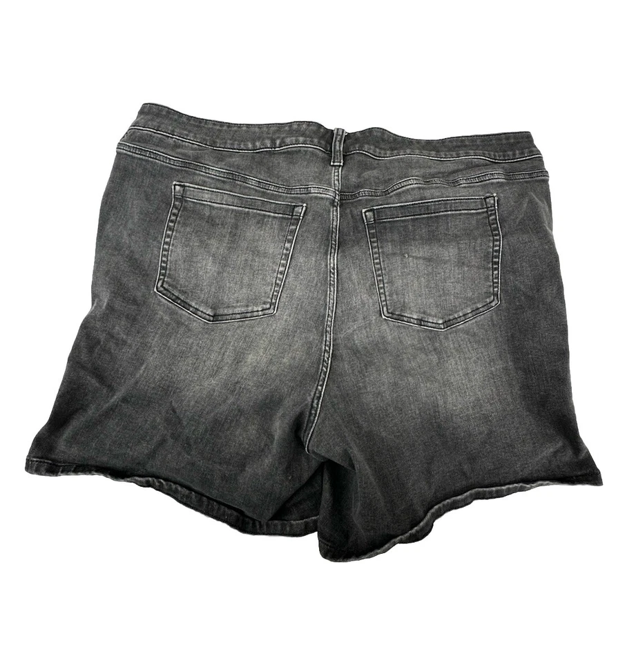 Pantalón Corto Torrid Mujer Talla Grande 22 Negro Envejecido 5 Pulgadas Súper Suave Tiro Medio Y13 Foto 2 de 4