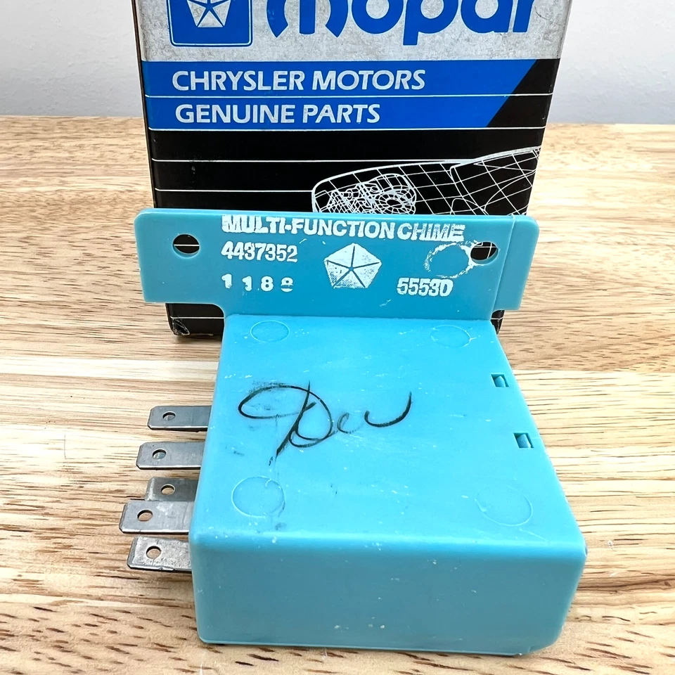 Chrysler LeBaron 1987 control de timbre multifunción nuevo de stock Foto 2 de 4