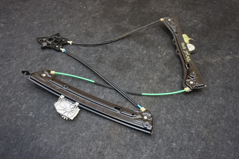 Front Right Door Window Regulator Motor 51337352748 BMW M4 F82 14-20 - Image 2 of 4