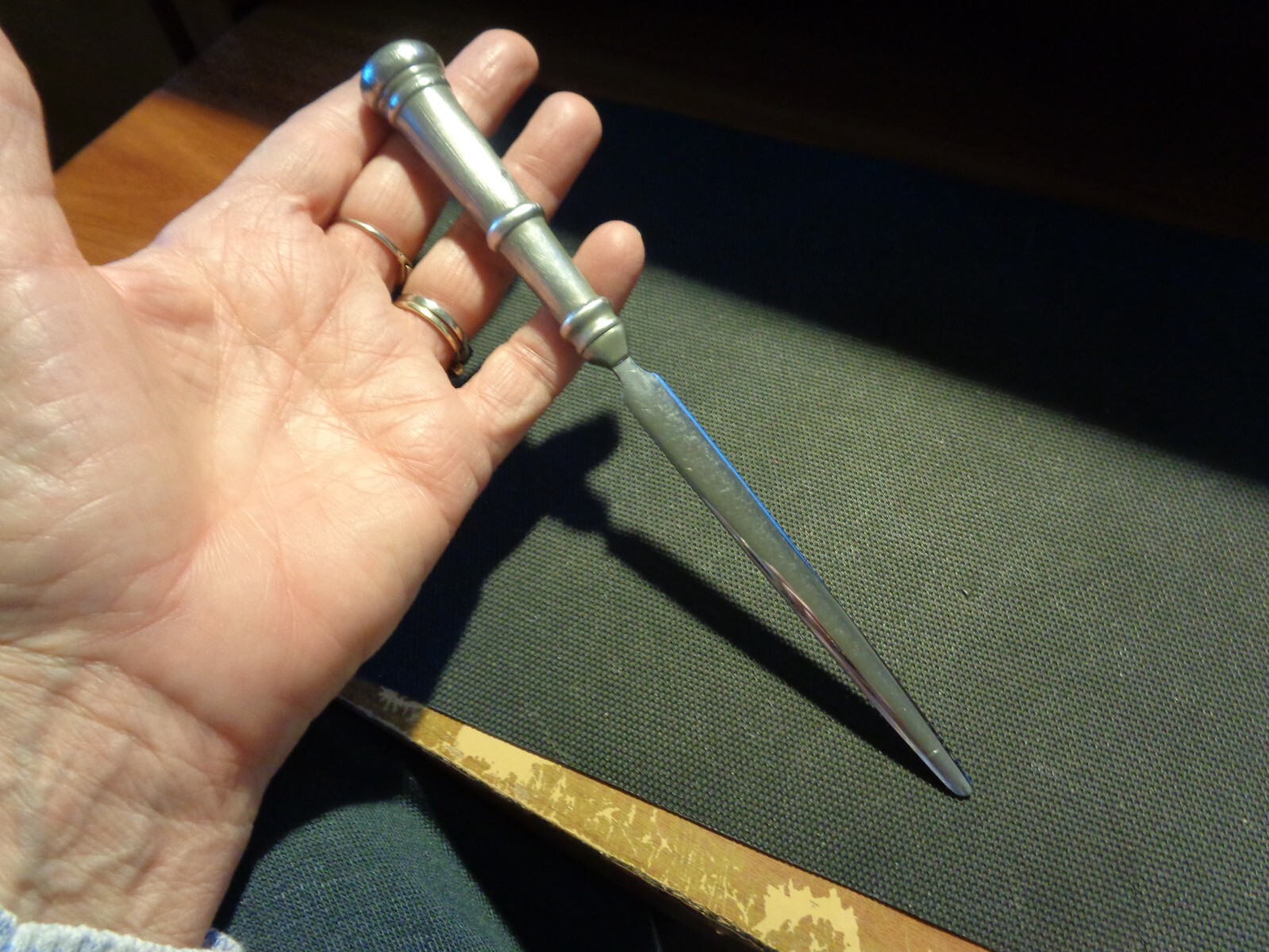 KIRK STIEFF PEWTER VINTAGE LETTER OPENER WITH STAINLESS STEEL BLADE 7 5/8 INCH ESTATE FIND