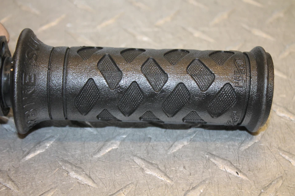 Punho de acelerador direito SUZUKI GSXR600 2006 - Imagem 4 de 4