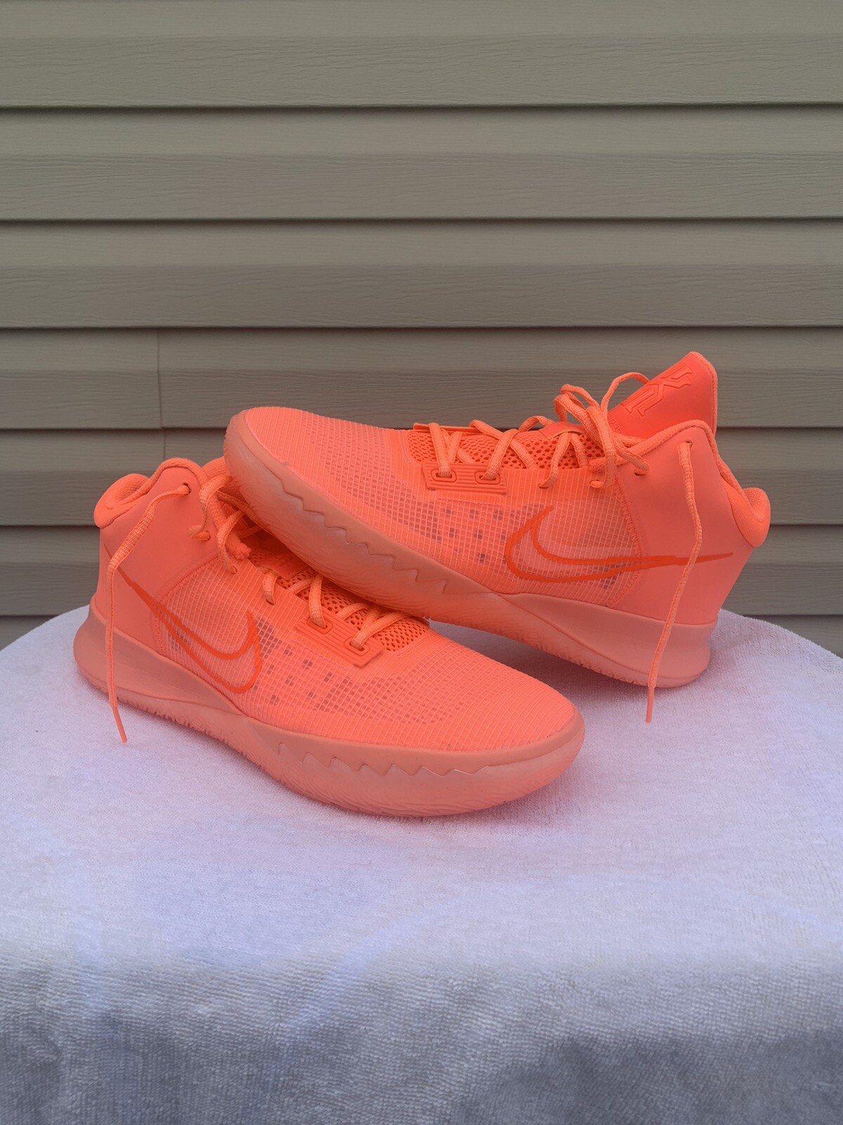 kyrie flytrap 4 clear day