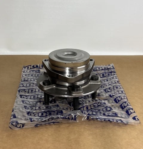 Moog Rear Wheel Bearing and Hub Assembly 512661