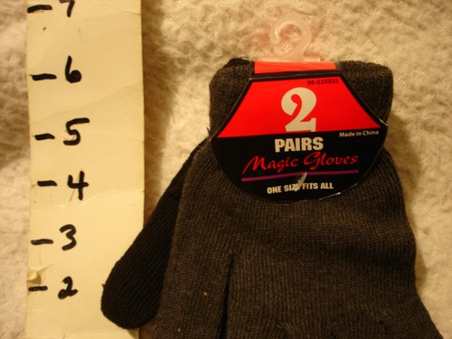 Magic Gloves Knit Gloves 2-Pair One size fits all Grey & 1 black pair included - 第 1/3 張圖片