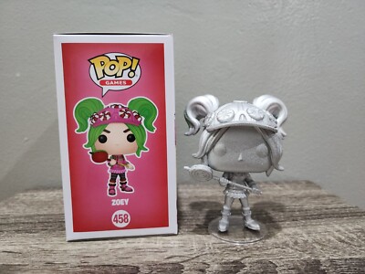 CUSTOM METALLIC SILVER NEW FUNKO POP GAMES FORTNITE SEASON 4 ZOEY 2018 #458 NEW 