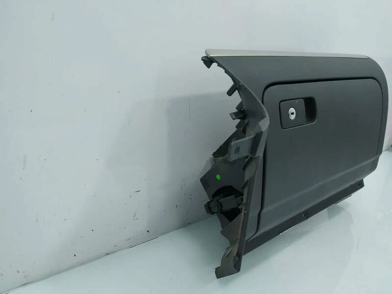 1K1857290 glove compartment for VOLKSWAGEN JETTA III 1.9 TDI 2005 437371 Foto 3 de 4