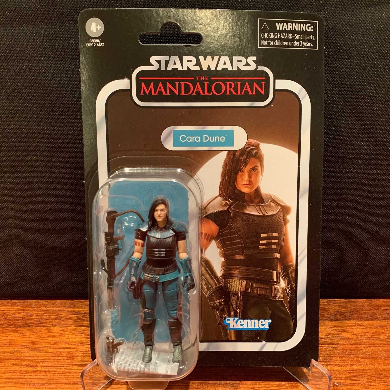 Star Wars Vintage Collection CARA DUNE Figure VC