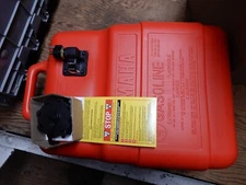 Yamaha 6YK-24201-44-00 - 25L 6 gallon OEM Genuine  MARINE GAS FUEL TANK