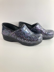 dansko clogs non slip