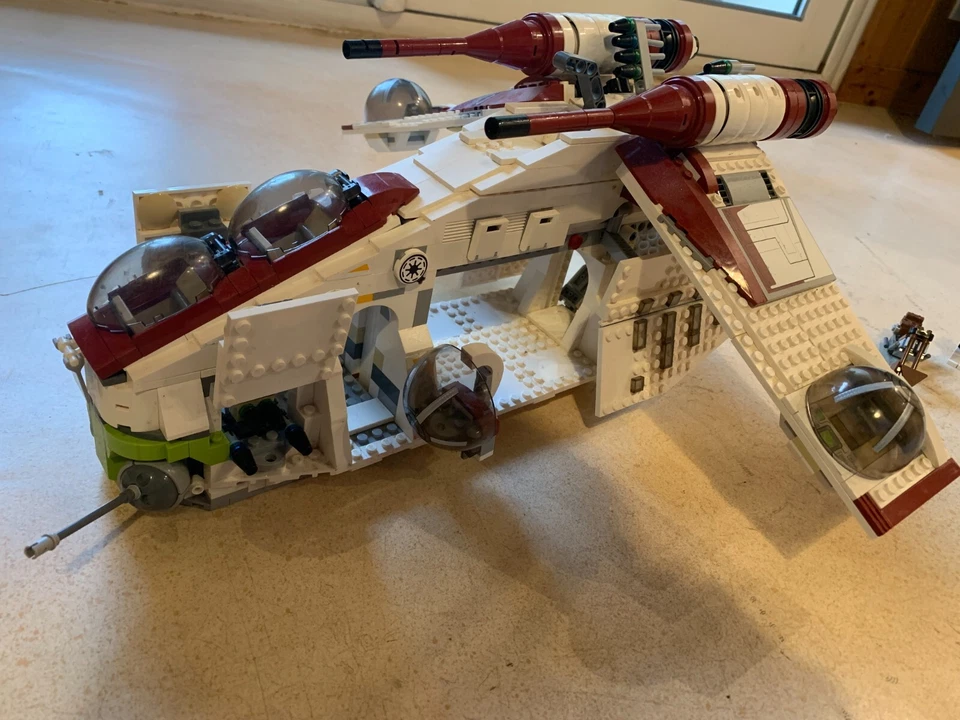 Lego 75021 Star Wars Republic Gunship - Photo 3/4