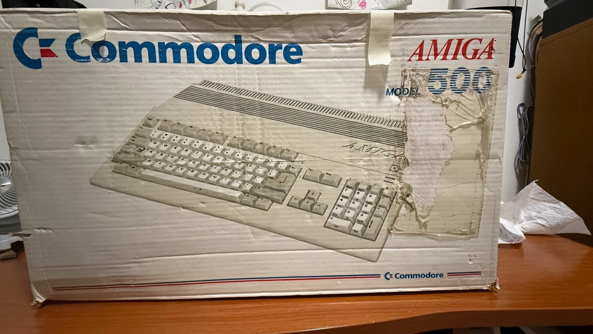 AMIGA A500 MITSUMI Tastiera Leggero Ingiallimento Testato Verde