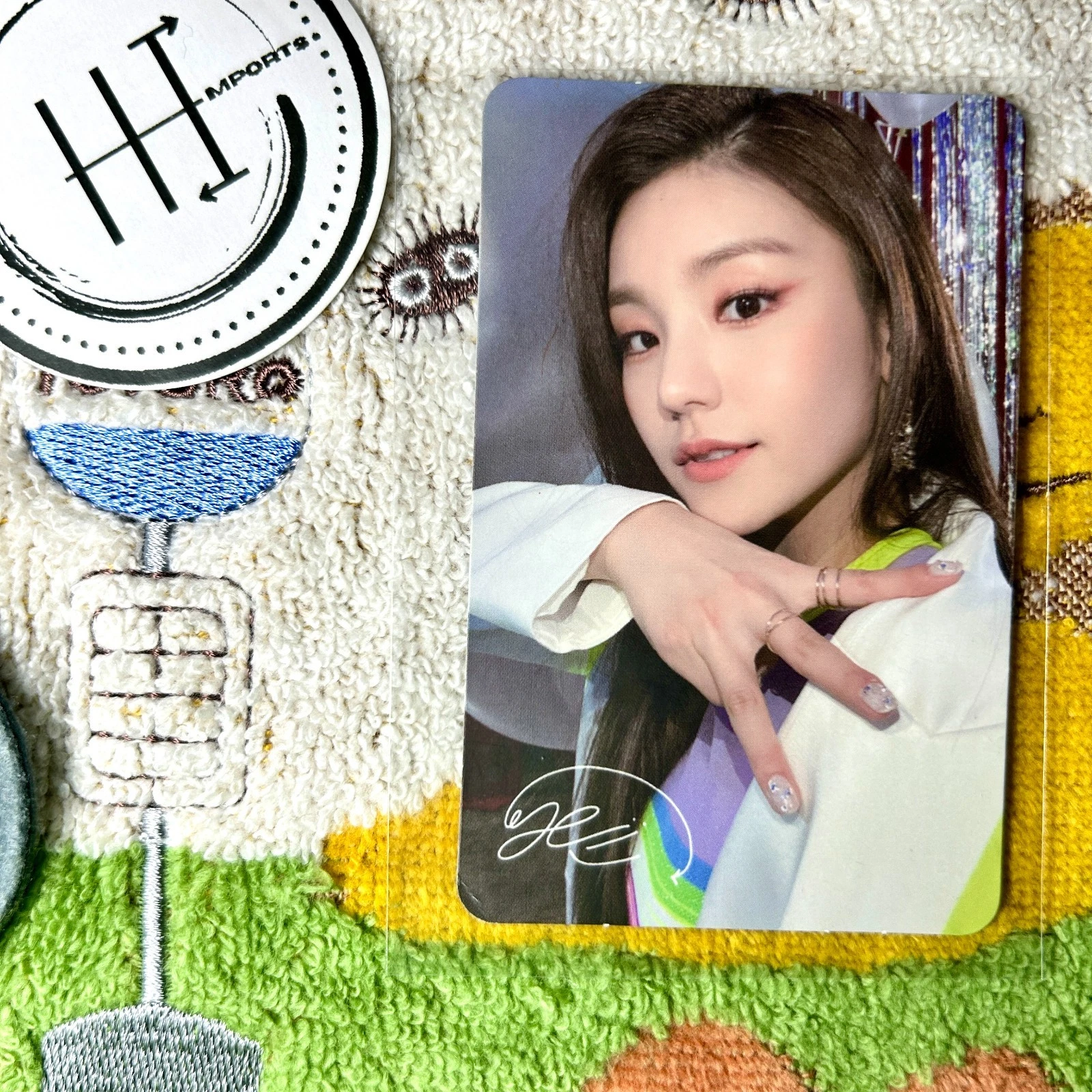 Yeji - It'z Me Album PC photocard photocard