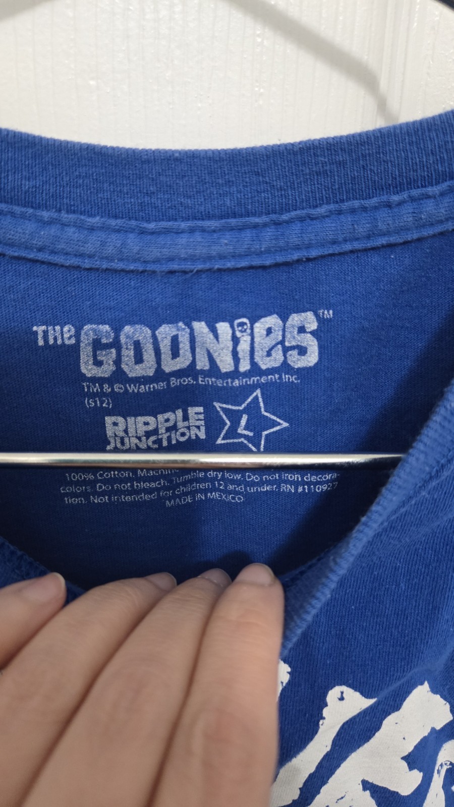 Rare Goonies Forever Skull Crossbones Graphic Tee L Ripple Junction Vintage 80s image 2