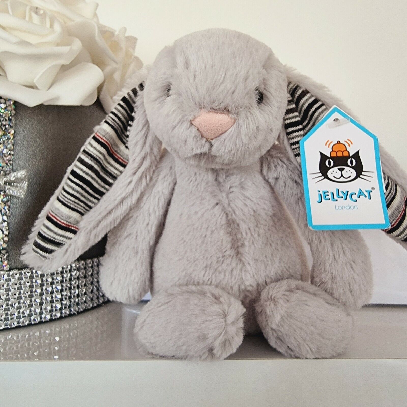 New Jellycat Medium and  Small Bashful Blake Bunny grey stripe Alle producten 5 keer