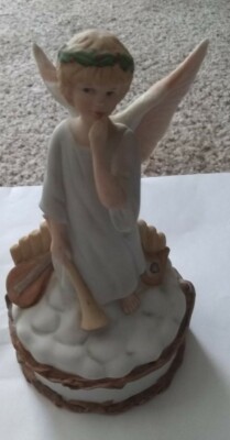 Willitts Design 1989 Angel Music Box 7486