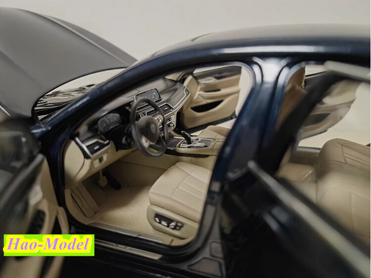 BMW特注　BMW　G12　750 Li　1/18　ミニカー　ホワイト 　全開閉 Paragon Model 1/18 BMW 750Li(G12): 銀の備忘録