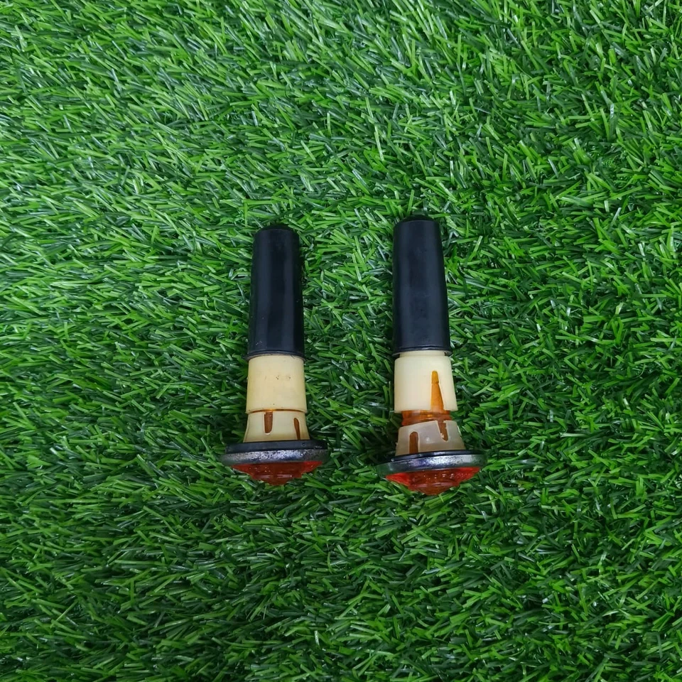 Par de luces indicadoras laterales Ferrari Dino 246 Fiat 124 Spider genuinas NOS Foto 2 de 4