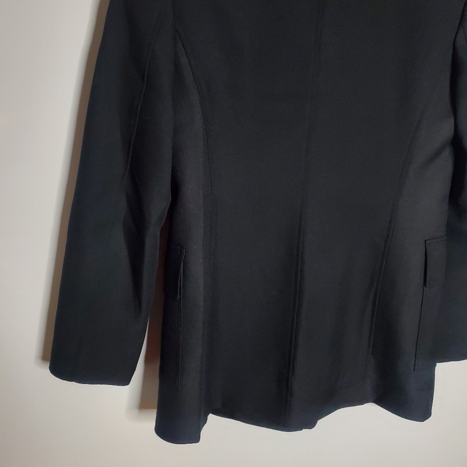Sisley Vintage Black 4 Button long line blazer jacket Size 40 EU Great condition image 8