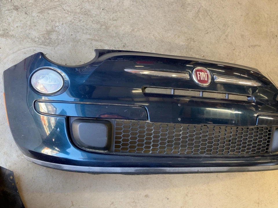 13 FIAT 500 Front Bumper Scratches Blue — 第 3/4 张图片