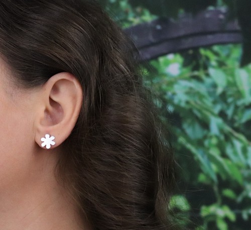 Sterling Silver Daisy Flower Earrings Stud Post 1/2" Round - Picture 2 of 8
