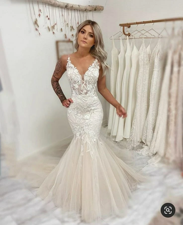 Sexy Mermaid Wedding Dresses Spaghetti Straps V Neck Lace Beach Bridal Gown - Image 2 of 4
