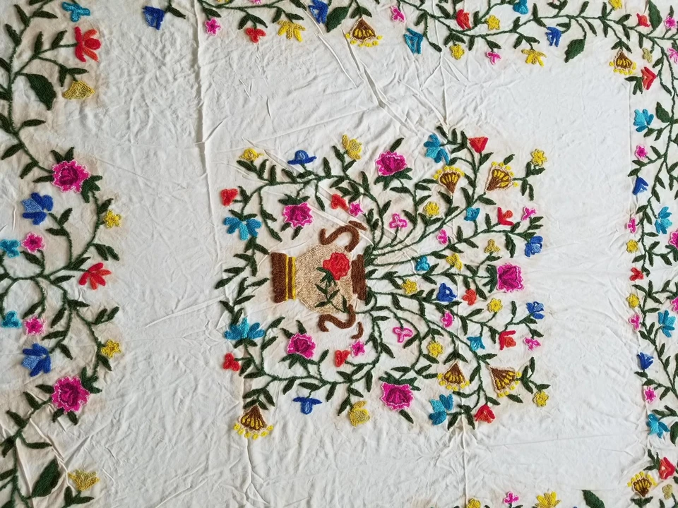 Vintage Kashmiri Crewel Work Hand Embroidered Tree Of Life Bedspread 242x186cm - Image 4 of 4