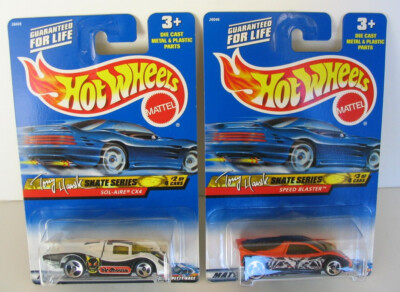 Lot 2 Hot Wheels Tony Hawk SOL-AIRE CX4 #2 SPEEDBLASTER #3 Skate Series on Cards