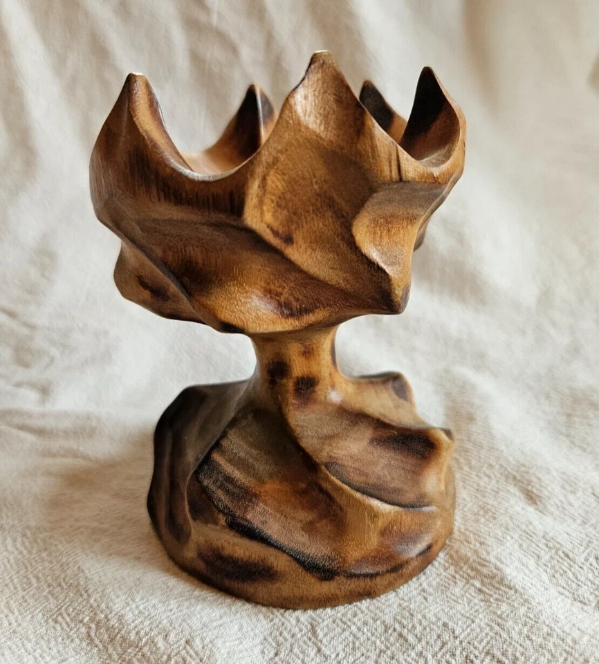 Candelabro candelabro pedestal de madera quemada tallado a mano vintage Foto 3 de 4