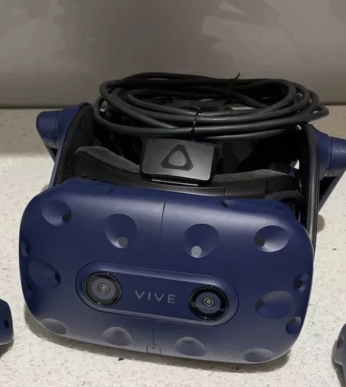 HTC Vive Pro Virtual Reality Headset Only + Cable - Image 2 of 4