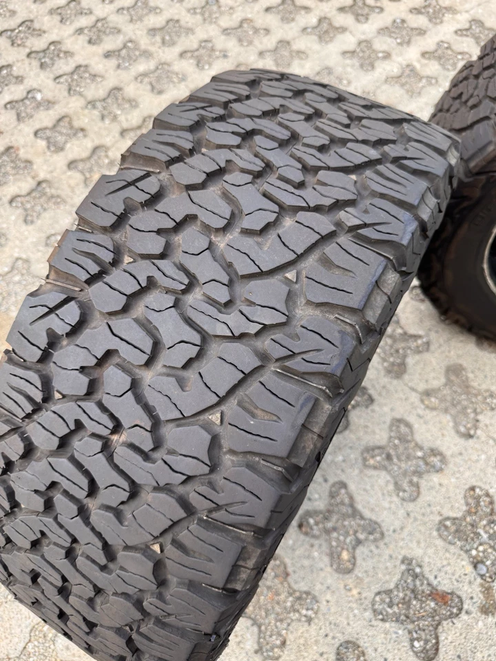 BFGoodrich All-Terrain T/A KO2 LT275/55R20 - Image 2 of 4