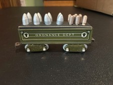 Marx Tin Ordnance car 8W with Wood Ammo Tab & Slot couplers
