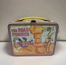 Vintage 1970s The Road Runner Metal Lunchbox Lunch Box no thermos has rust