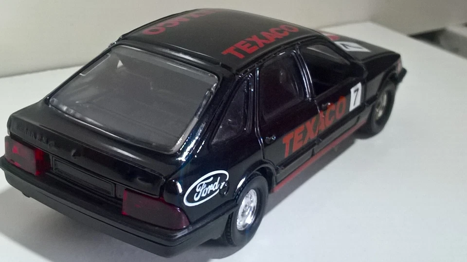 Corgi #C299 Ford Sierra Texaco A/A- - Photo 3/4