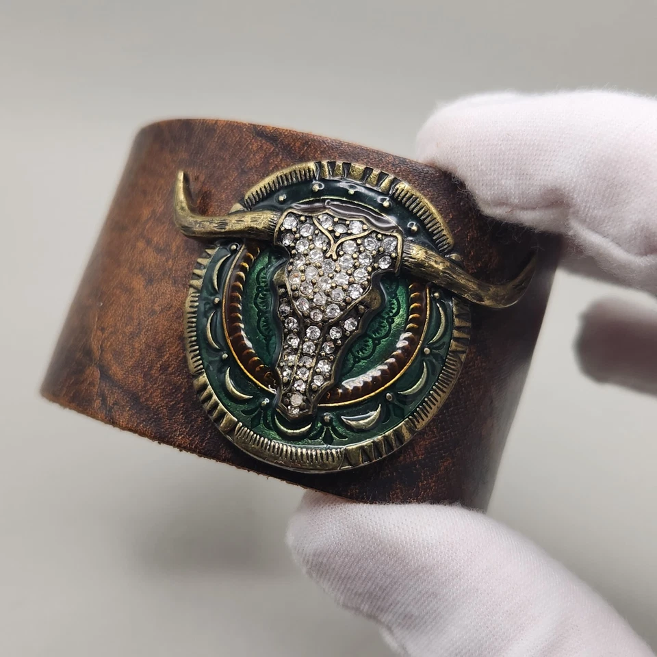 Pulsera Longhorn Steer estrás puño a presión verde occidental imitación cuero latón NUEVO Foto 3 de 4