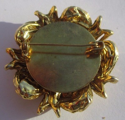 Broche Ronde Vintage Dorée Avec Cristaux - Style Bijou Fantaisie - État Superbe