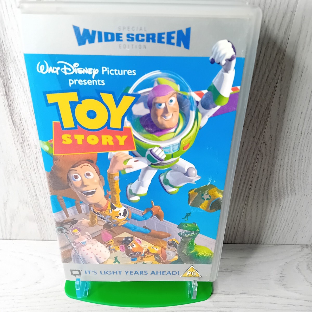 その他 Toy Story Collector&#39;s Edition [VHS] Amazon.com: Toy Story Collector's ed. : Hanks, Allen: Movies