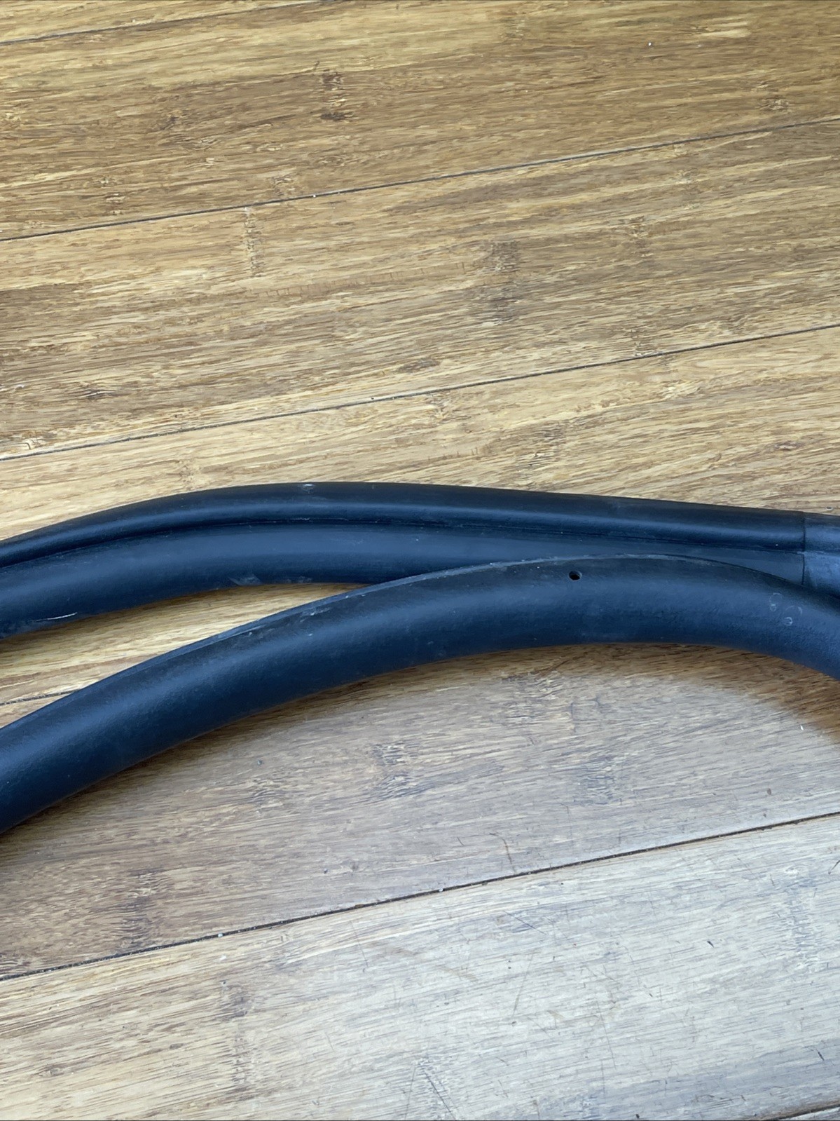 2014-2020 BMW i8 I12 Coupe Front Right Door Body Weatherstrip Seal 7312986 OEM