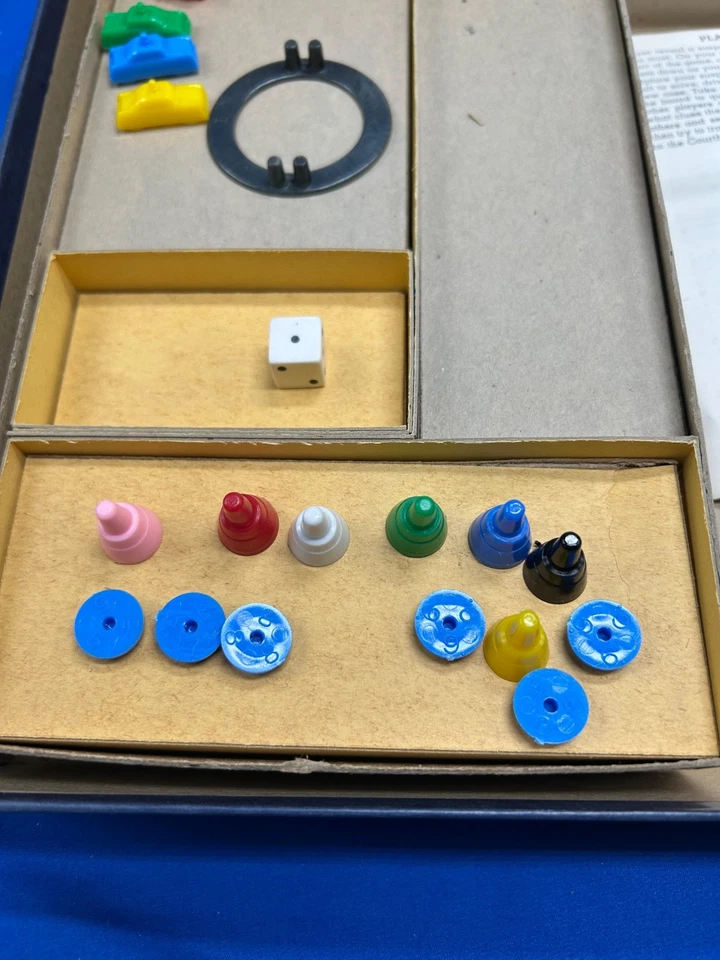 ARREST AND TRIAL GAME TRANSOGRAM Board GAME 1963 VINTAGE CONDITION incomplete - Image 3 of 4