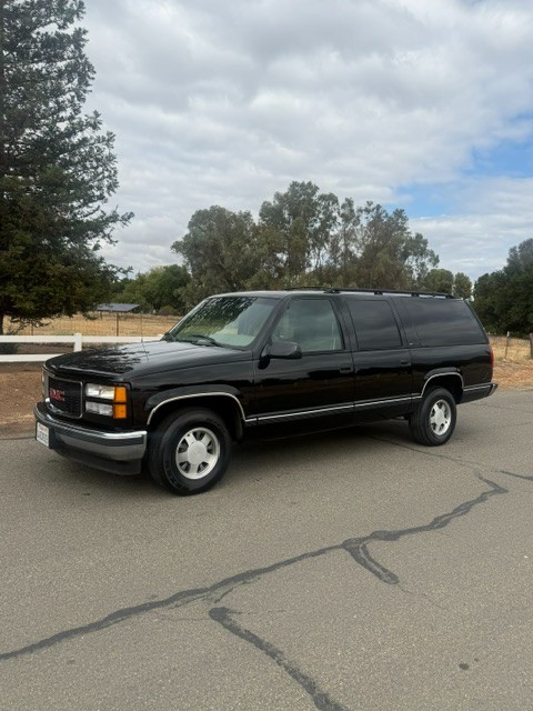 1999 Chevrolet Suburban for sale in Clovis California