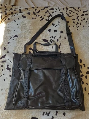 FREDsBRUDER Ledertasche Schwarz mit Schultergurt - Bild 1 von 4
