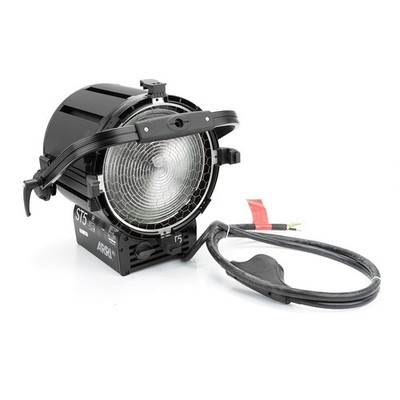 ARRI True Blue ST5 5000W Studio Fresnel - Stand Mount, Black - SKU#2068048