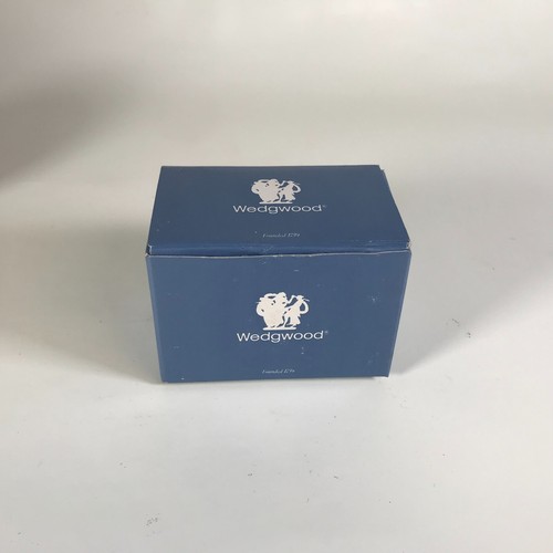 Wedgwood Blue Jasperware floreale vortice mini bottiglia profumo 3" vaso miniatura - Foto 6 di 7