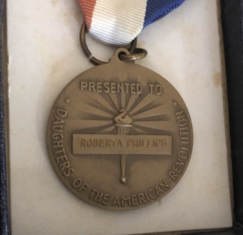 MIB Citizenship Award Daughters of American Revolution w/ Provenance; R Phillips - Picture 5 of 6