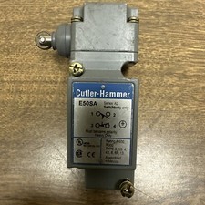 Cutler Hammer,E50SA,Limit Switch wE50DS3 Side Push Roller
