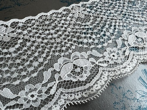Vintage Nottingham Lace 9.5cm 95mm Floral Pattern White Wedding Lingerie Trim - Picture 7 of 9