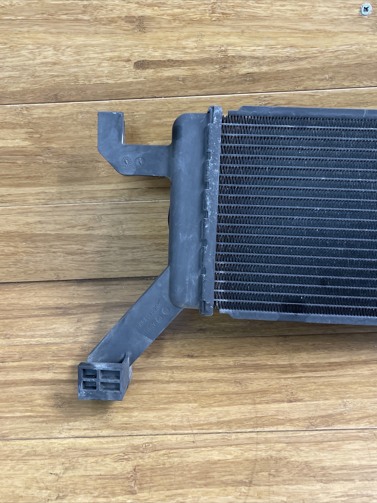OEM 2017-2020 Maserati Levante Ghibli Engine Cooling Coolant Auxiliary Radiator