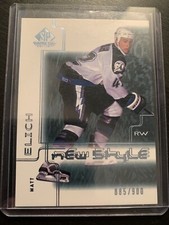 2000-01 SP Game Used Matt Elich New Style RC Rookie Card /900 #82 Lightning