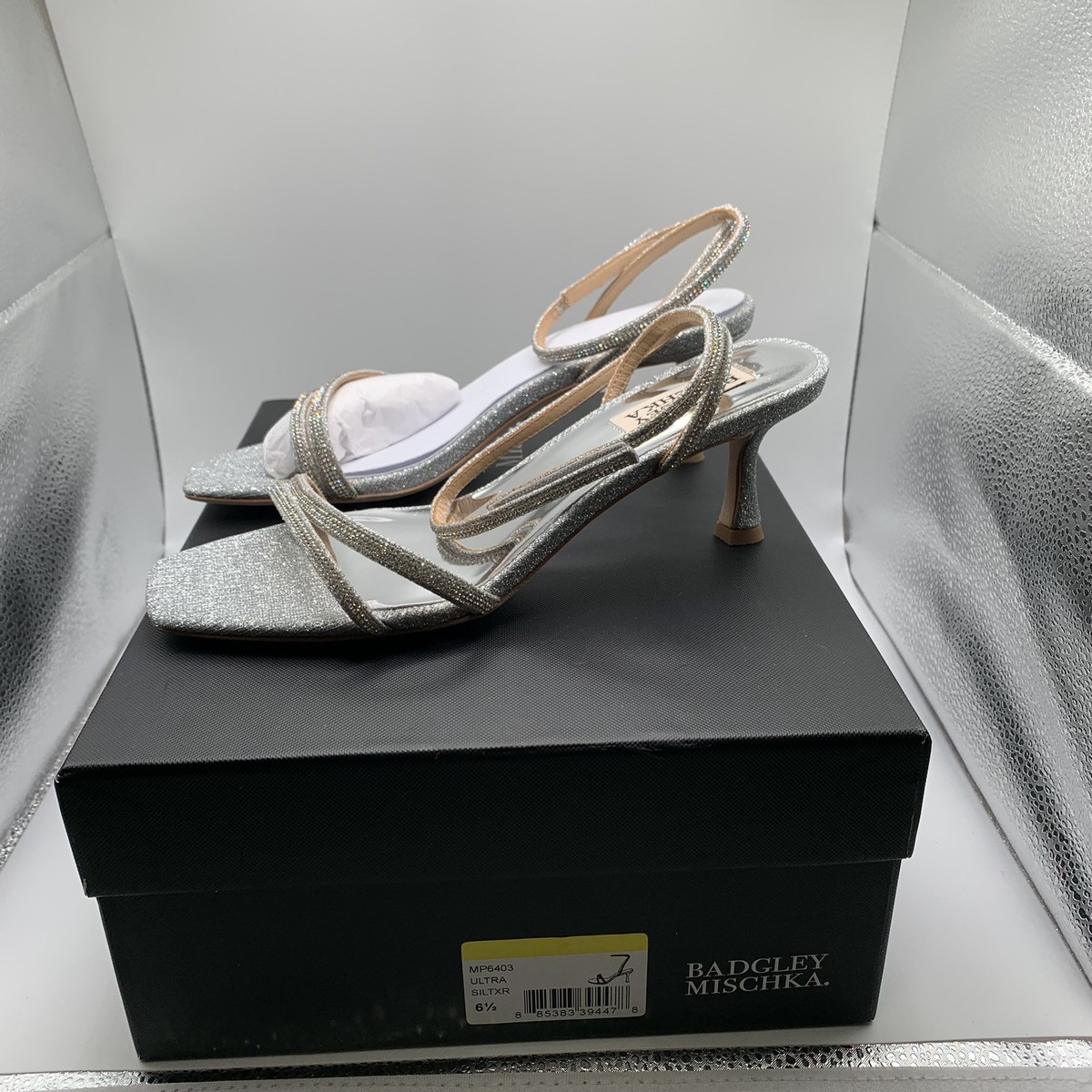 NWB Badgley Mischka Women's Ultra Embellished Metallic Sandal size