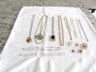 LOT OF 15 PIECES OF VINTAGE ASSORTED COSTUME JEWELRY ALL WEARABLE